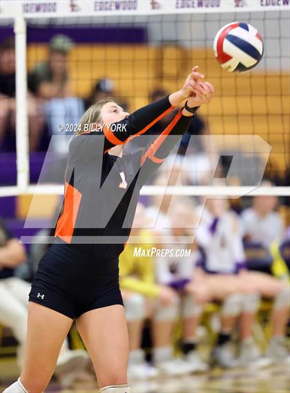 Thumbnail 3 in Grand Saline vs Edgewood photogallery.