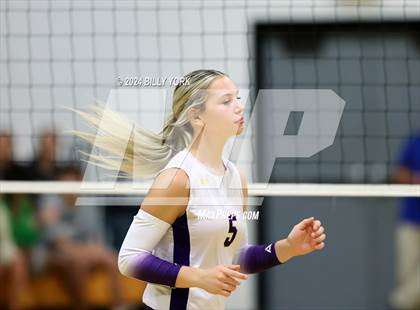 Thumbnail 3 in Grand Saline vs Edgewood photogallery.