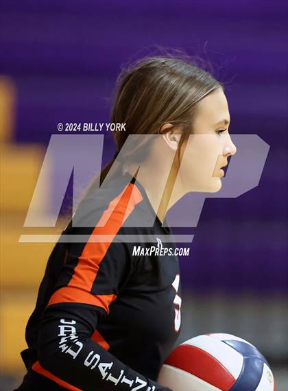 Thumbnail 2 in Grand Saline vs Edgewood photogallery.
