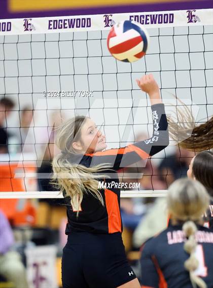 Thumbnail 2 in Grand Saline vs Edgewood photogallery.