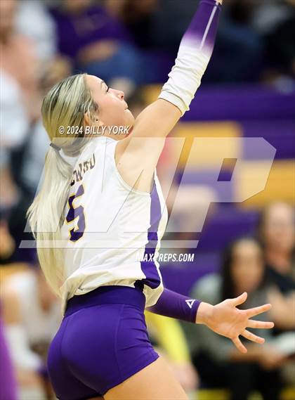 Thumbnail 3 in Grand Saline vs Edgewood photogallery.