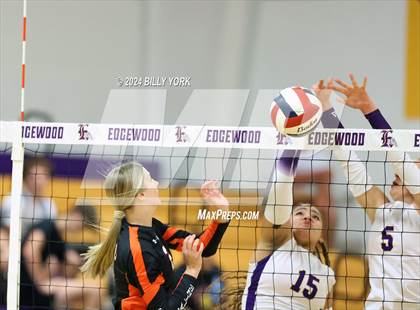 Thumbnail 3 in Grand Saline vs Edgewood photogallery.