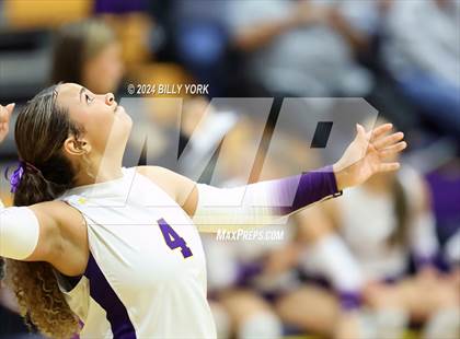 Thumbnail 1 in Grand Saline vs Edgewood photogallery.