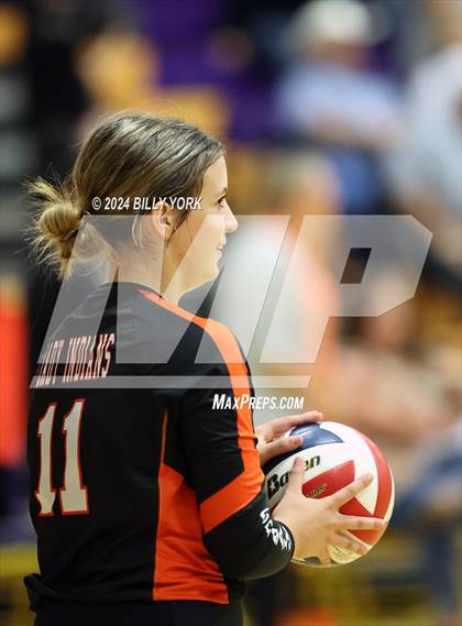 Thumbnail 2 in Grand Saline vs Edgewood photogallery.
