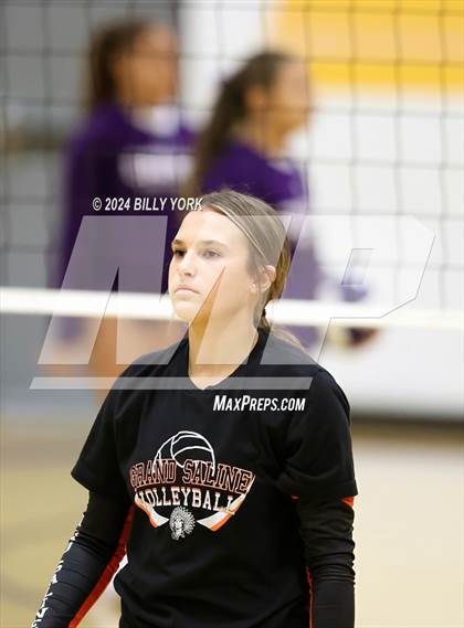 Thumbnail 2 in Grand Saline vs Edgewood photogallery.