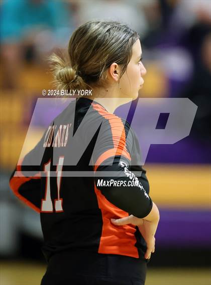 Thumbnail 3 in Grand Saline vs Edgewood photogallery.