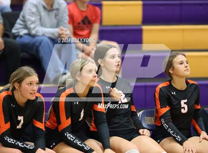 Thumbnail 1 in Grand Saline vs Edgewood photogallery.