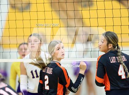 Thumbnail 2 in Grand Saline vs Edgewood photogallery.
