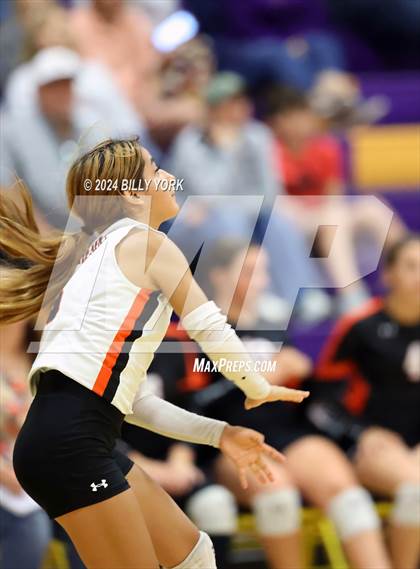 Thumbnail 1 in Grand Saline vs Edgewood photogallery.