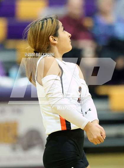 Thumbnail 3 in Grand Saline vs Edgewood photogallery.