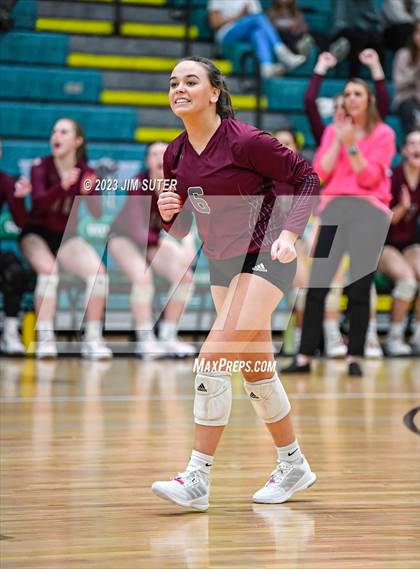 Thumbnail 3 in Johnson City vs Thrall (UIL 2A Region IV Semifinal) photogallery.