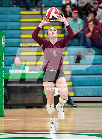 Thumbnail 3 in Johnson City vs Thrall (UIL 2A Region IV Semifinal) photogallery.