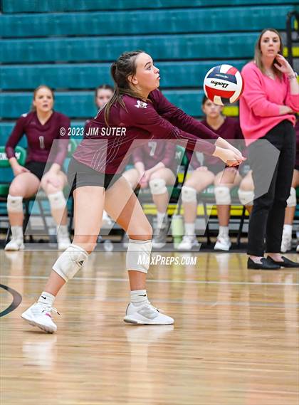 Thumbnail 1 in Johnson City vs Thrall (UIL 2A Region IV Semifinal) photogallery.
