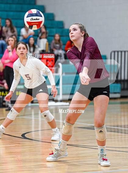 Thumbnail 3 in Johnson City vs Thrall (UIL 2A Region IV Semifinal) photogallery.