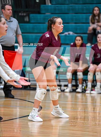 Thumbnail 3 in Johnson City vs Thrall (UIL 2A Region IV Semifinal) photogallery.