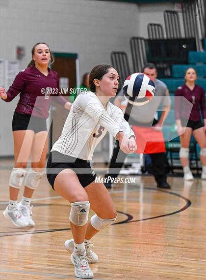 Thumbnail 1 in Johnson City vs Thrall (UIL 2A Region IV Semifinal) photogallery.