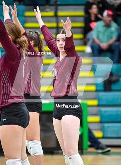 Thumbnail 2 in Johnson City vs Thrall (UIL 2A Region IV Semifinal) photogallery.