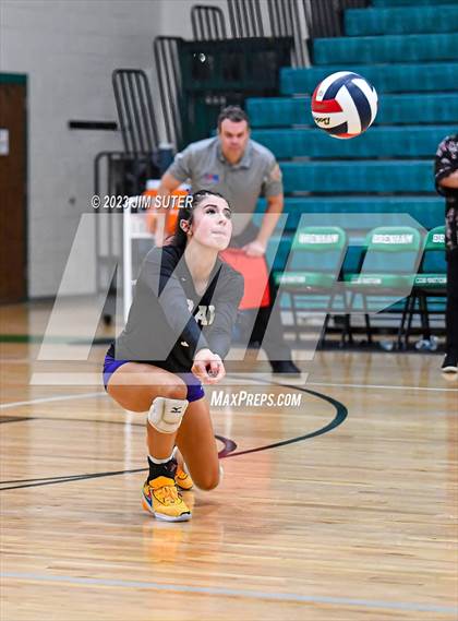 Thumbnail 1 in Johnson City vs Thrall (UIL 2A Region IV Semifinal) photogallery.