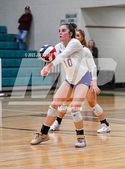 Thumbnail 3 in Johnson City vs Thrall (UIL 2A Region IV Semifinal) photogallery.