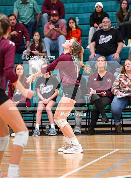 Thumbnail 3 in Johnson City vs Thrall (UIL 2A Region IV Semifinal) photogallery.