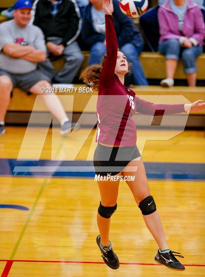 Thumbnail 2 in Helias vs Osage (MSHSAA D9 Semifinal) photogallery.