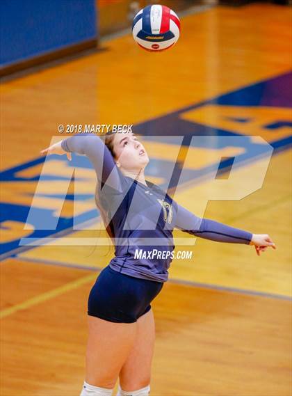 Thumbnail 2 in Helias vs Osage (MSHSAA D9 Semifinal) photogallery.