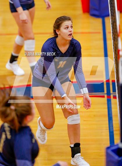 Thumbnail 3 in Helias vs Osage (MSHSAA D9 Semifinal) photogallery.