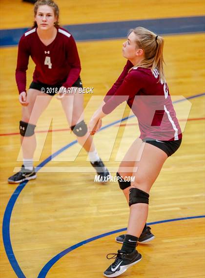 Thumbnail 1 in Helias vs Osage (MSHSAA D9 Semifinal) photogallery.