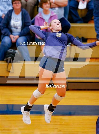 Thumbnail 3 in Helias vs Osage (MSHSAA D9 Semifinal) photogallery.
