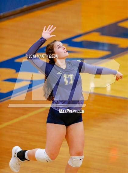 Thumbnail 1 in Helias vs Osage (MSHSAA D9 Semifinal) photogallery.