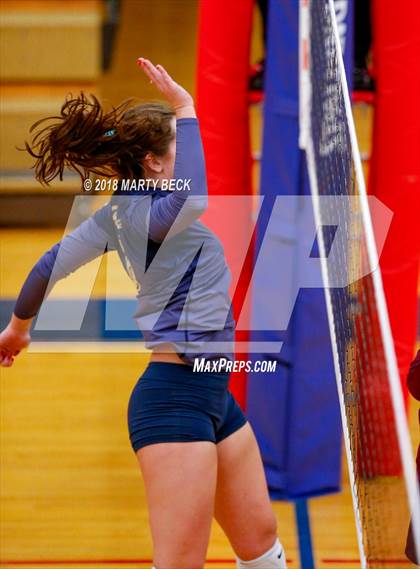 Thumbnail 1 in Helias vs Osage (MSHSAA D9 Semifinal) photogallery.