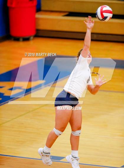 Thumbnail 1 in Helias vs Osage (MSHSAA D9 Semifinal) photogallery.