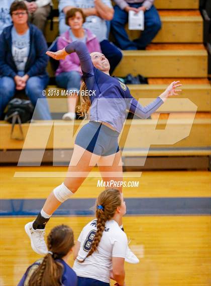 Thumbnail 1 in Helias vs Osage (MSHSAA D9 Semifinal) photogallery.