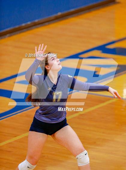 Thumbnail 2 in Helias vs Osage (MSHSAA D9 Semifinal) photogallery.