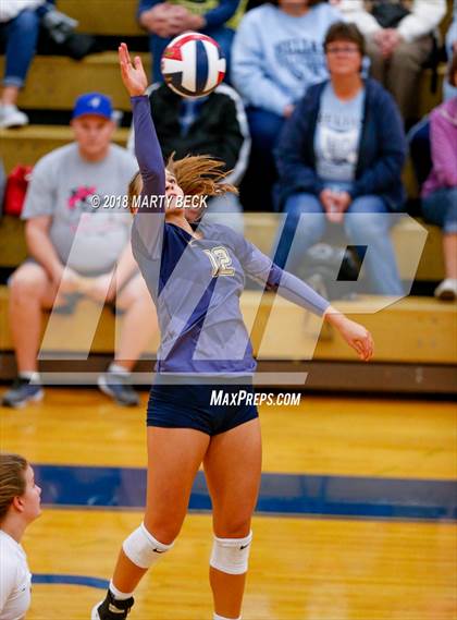 Thumbnail 3 in Helias vs Osage (MSHSAA D9 Semifinal) photogallery.