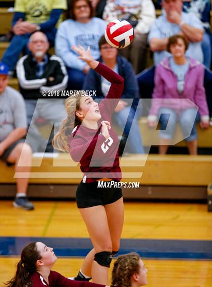 Thumbnail 2 in Helias vs Osage (MSHSAA D9 Semifinal) photogallery.