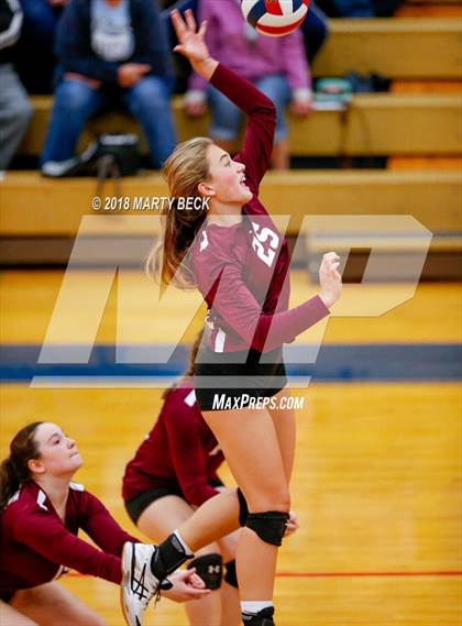 Thumbnail 1 in Helias vs Osage (MSHSAA D9 Semifinal) photogallery.