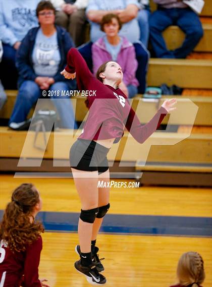 Thumbnail 2 in Helias vs Osage (MSHSAA D9 Semifinal) photogallery.