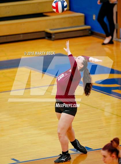 Thumbnail 1 in Helias vs Osage (MSHSAA D9 Semifinal) photogallery.