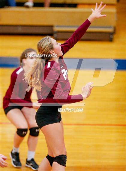 Thumbnail 2 in Helias vs Osage (MSHSAA D9 Semifinal) photogallery.