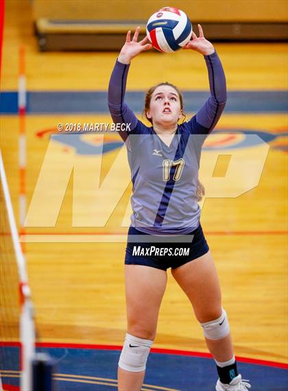 Thumbnail 2 in Helias vs Osage (MSHSAA D9 Semifinal) photogallery.
