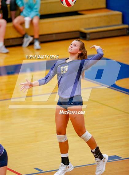 Thumbnail 2 in Helias vs Osage (MSHSAA D9 Semifinal) photogallery.