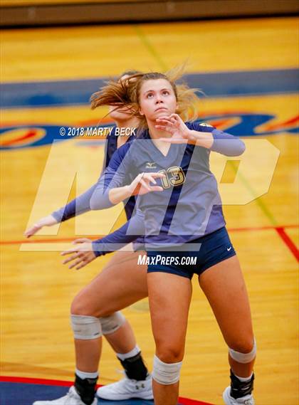 Thumbnail 2 in Helias vs Osage (MSHSAA D9 Semifinal) photogallery.