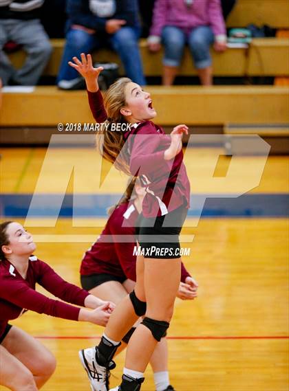 Thumbnail 3 in Helias vs Osage (MSHSAA D9 Semifinal) photogallery.