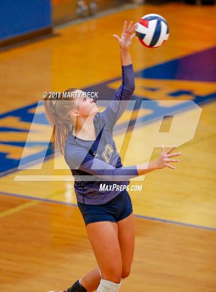 Thumbnail 2 in Helias vs Osage (MSHSAA D9 Semifinal) photogallery.