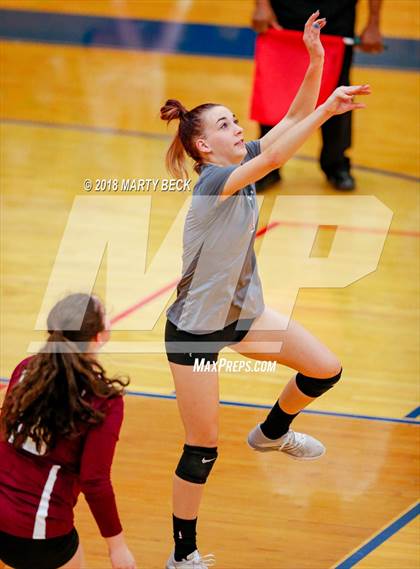Thumbnail 2 in Helias vs Osage (MSHSAA D9 Semifinal) photogallery.