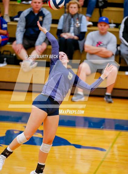 Thumbnail 3 in Helias vs Osage (MSHSAA D9 Semifinal) photogallery.