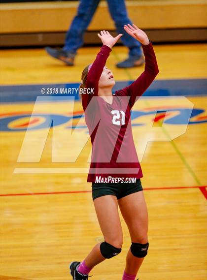 Thumbnail 2 in Helias vs Osage (MSHSAA D9 Semifinal) photogallery.