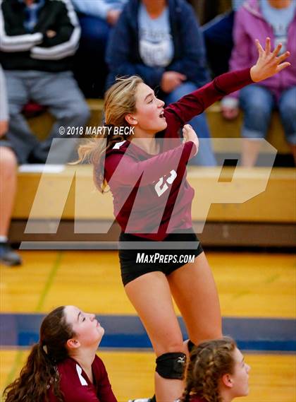 Thumbnail 3 in Helias vs Osage (MSHSAA D9 Semifinal) photogallery.