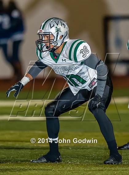 Thumbnail 2 in Fort Bend Hightower vs. Friendswood UIL Region 3 6A Div 2 Bi-district) photogallery.
